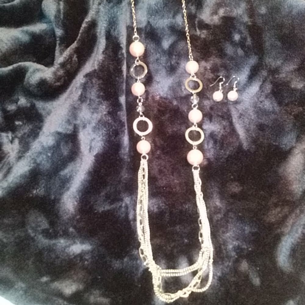 Silver & Pink Pearl Necklace & Earrings - Picture 2 of 2